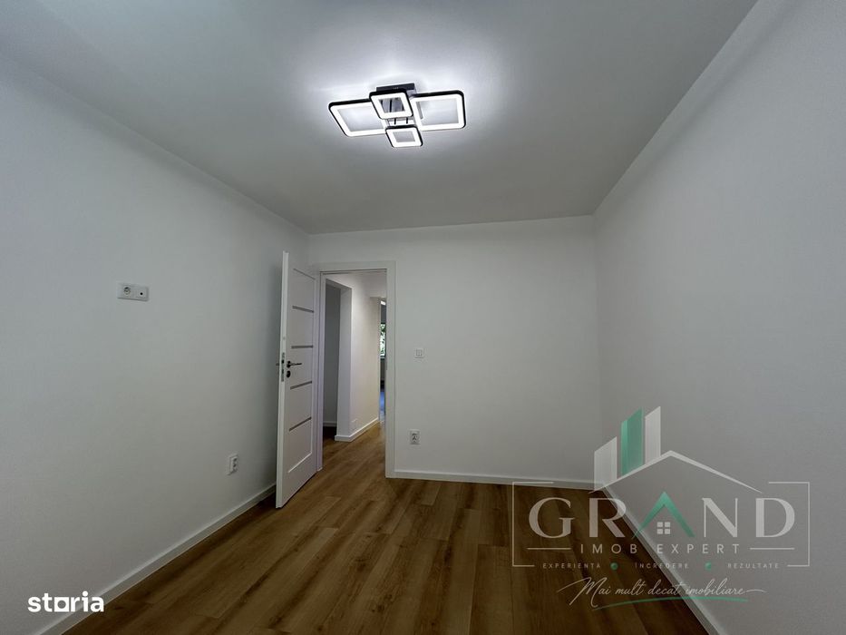 Apartament 3 camere de vanzare, 2 bai , Zorilor