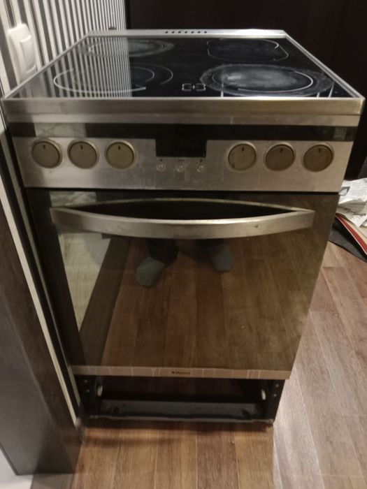 Продам электро плиту