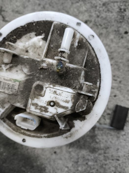 Бензинова помпа за Пежо/Peugeot 1.2i