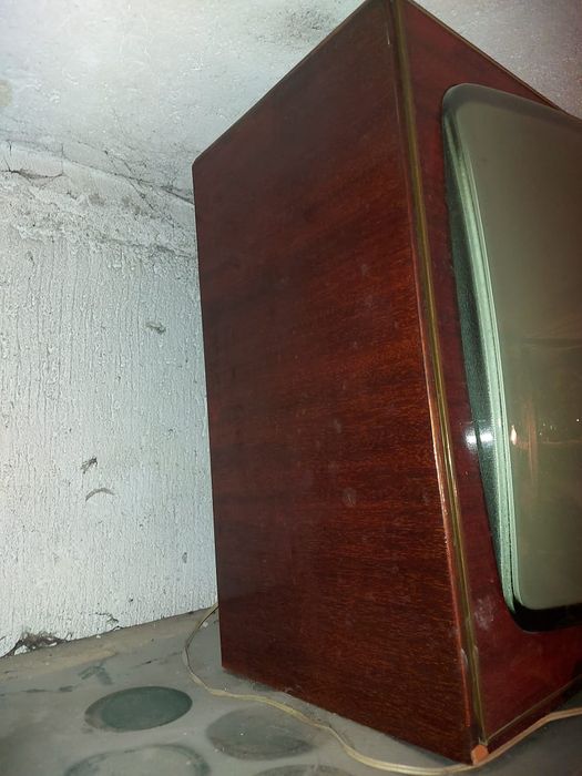 Ретро телевизор изумруд ссср