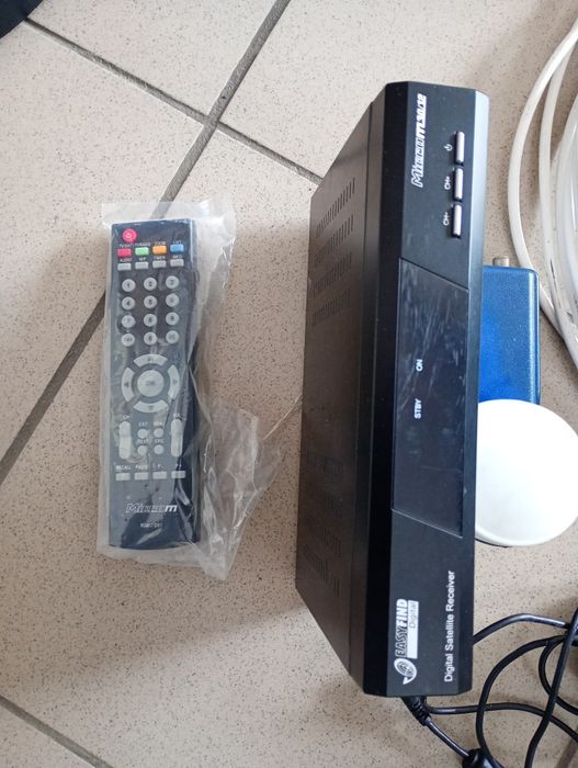 Satelit mobil rulota camping camion25