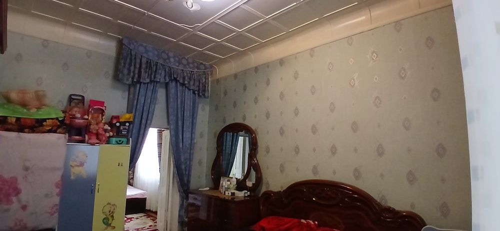 Yunsobotda  uy sotiladi 1.5 sotix