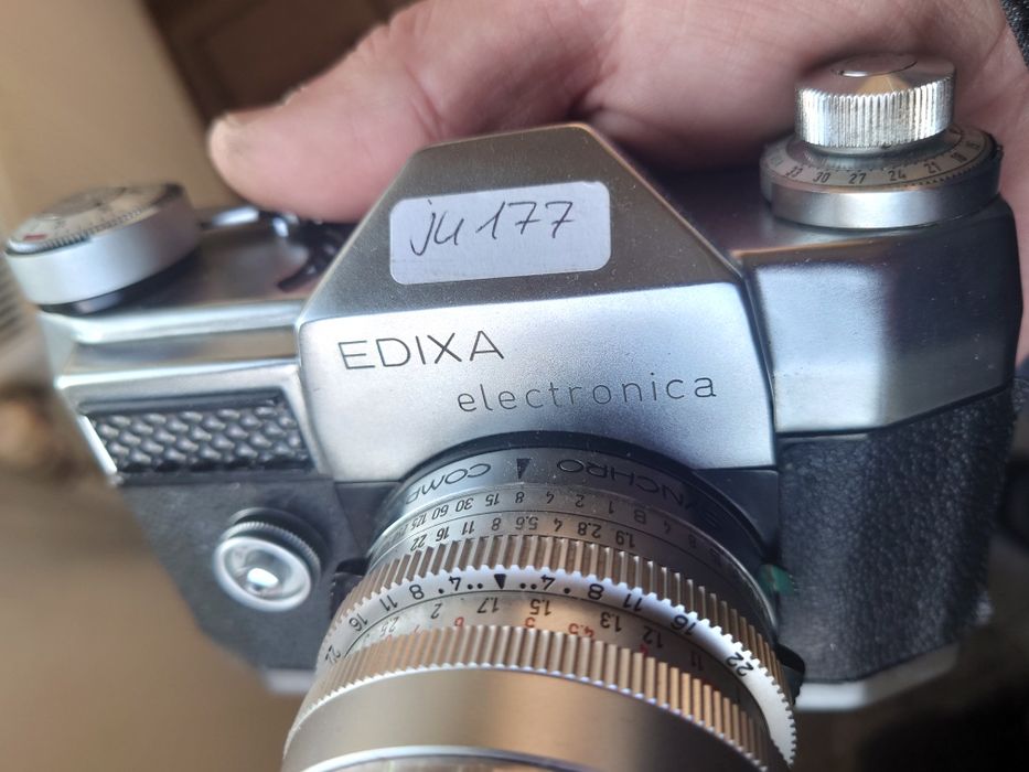 SLR Edixa Electronica cu obiectiv