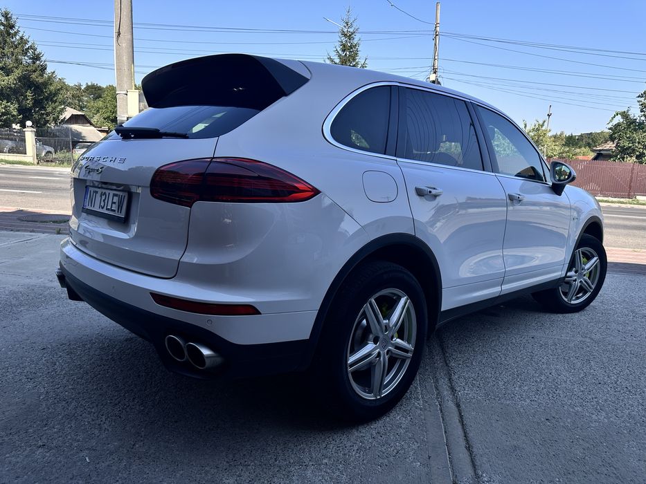 Porsche Cayenne  S Hybrid Plug In