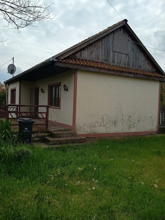 Casă de vânzare