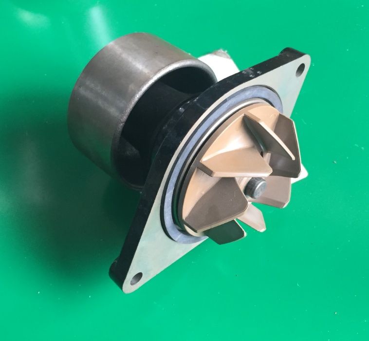 Водна помпа JCB 3CX , Case, Hidromek , Komatsu