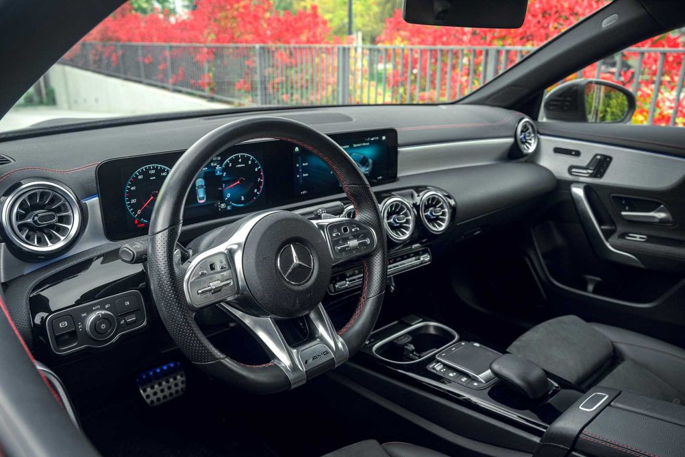 Mercedes-Benz CLA 250 Coupe - AMG Line 2023