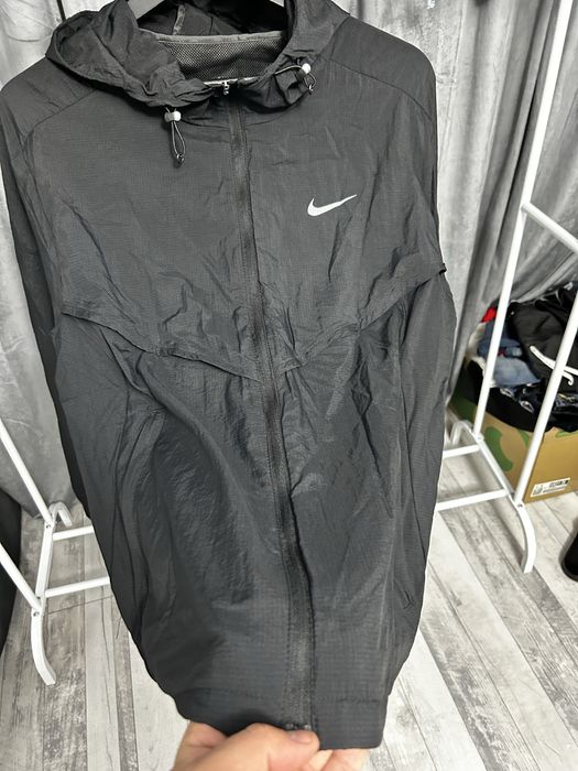 Geaca Nike anti vant noua fara eticheta / marimea M