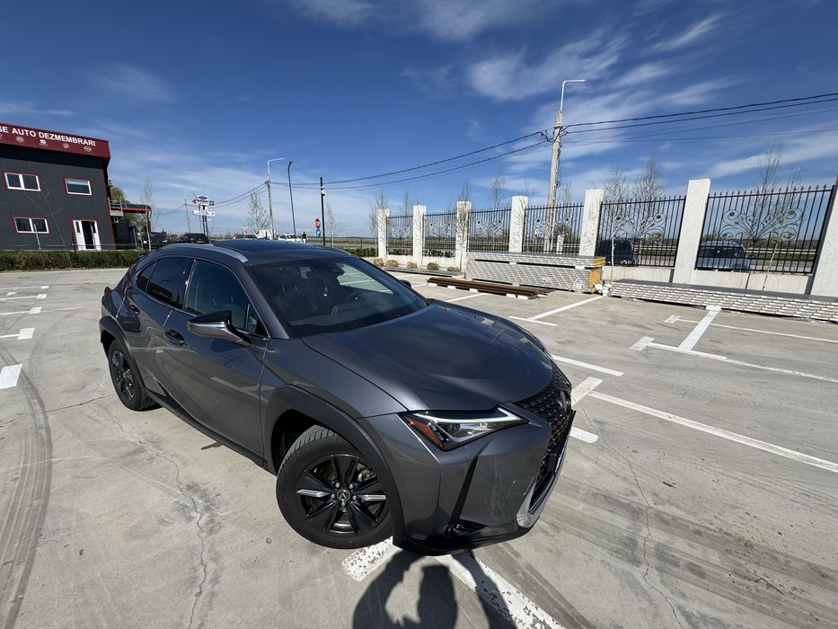 Vand Lexus Seria UX 250h