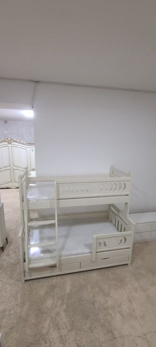 Двухярусный 2 этажный детския кровать