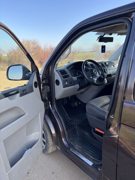 VW Transporter 2012 – Automată – 140 CP – Mixt