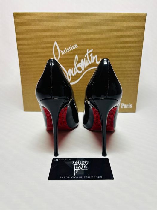 Tocuri Louboutin pietricele