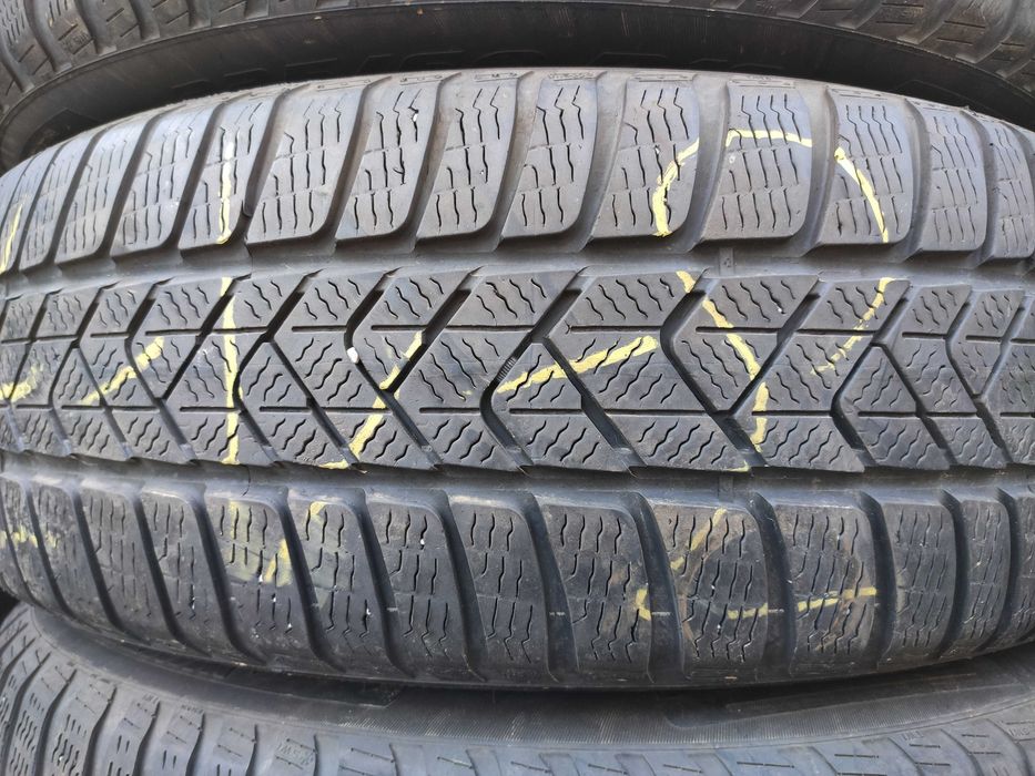 4бр Зимни гуми 225 60 18 - Pirelli