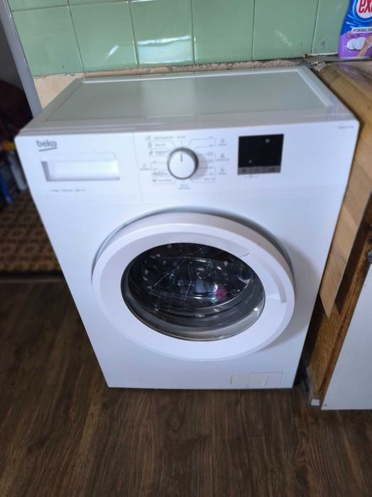 Хладилник BEKO 1 Брои Бял