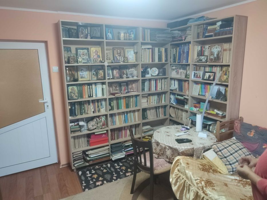 Самостоятелна тухлена къща