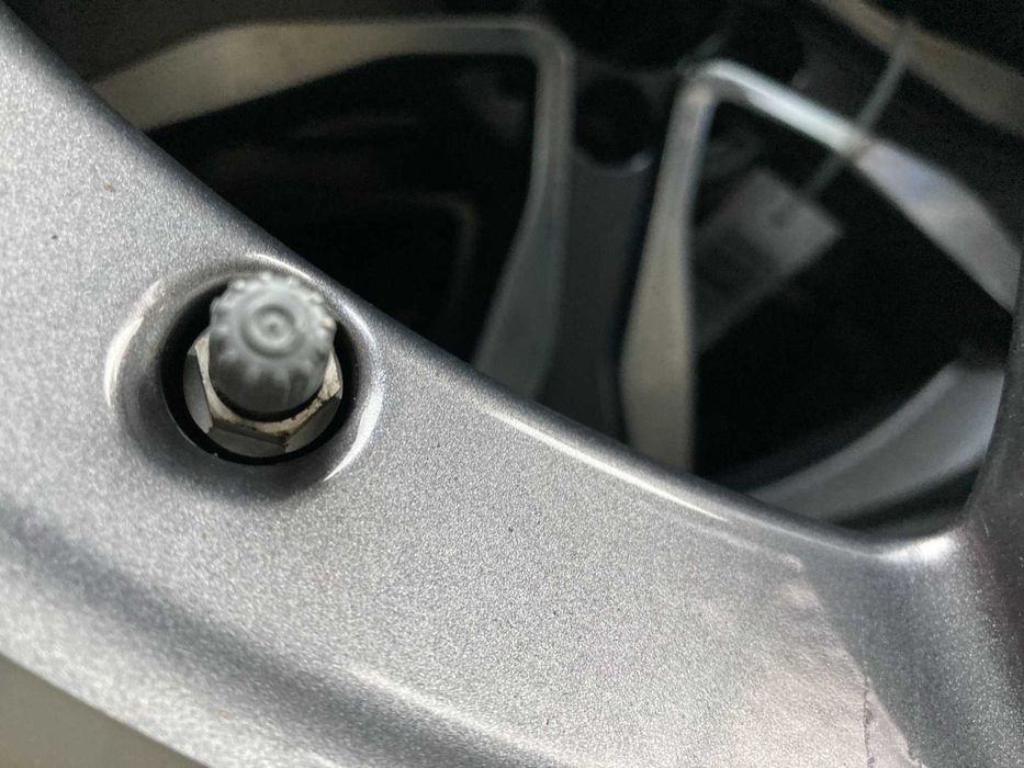 Jante Mercedes W205 C Class Anvelope Iarna Bridgestone 225 50 17