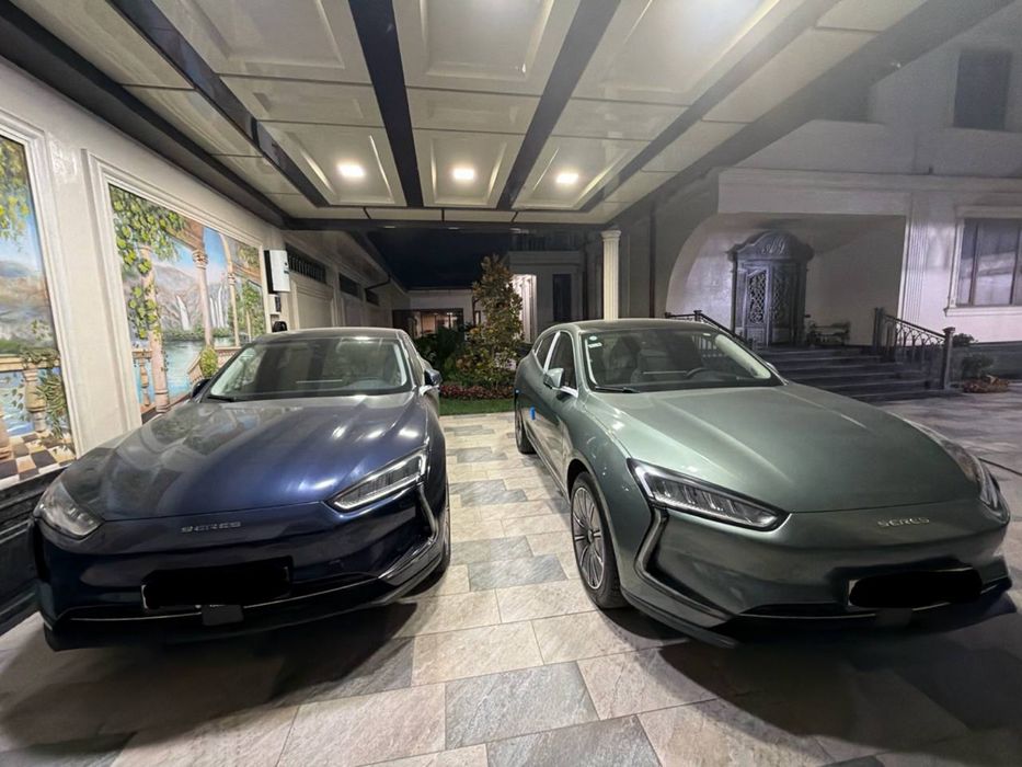 Своя новая AITO SERES M5 ELEKTRO 550 запас ход 550 ГОД 2025