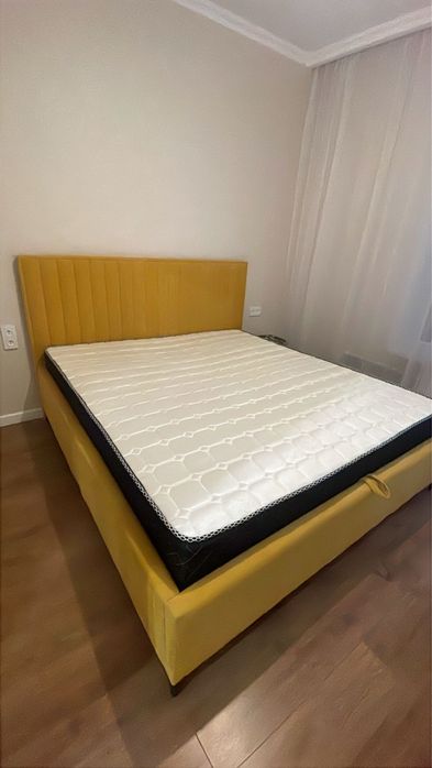 Продам кровать с матрасом 180*200