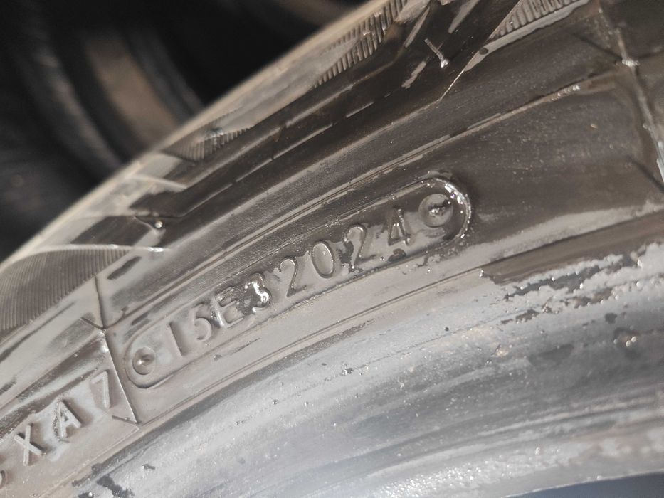 4бр.зимни гуми 235/65/16C Toyo