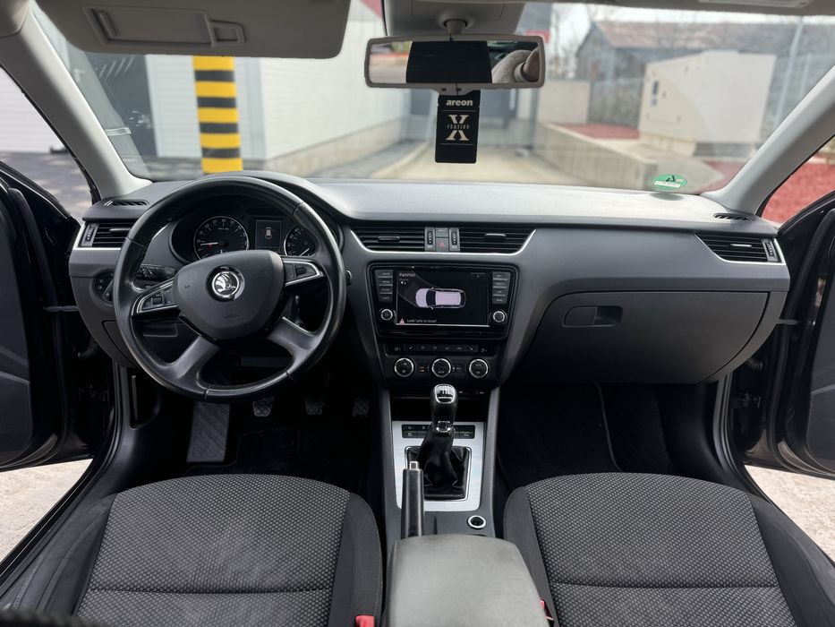 Skoda octavia 3 Greenline/euro6/keylles/lane/front/park assist/senzori 360•
