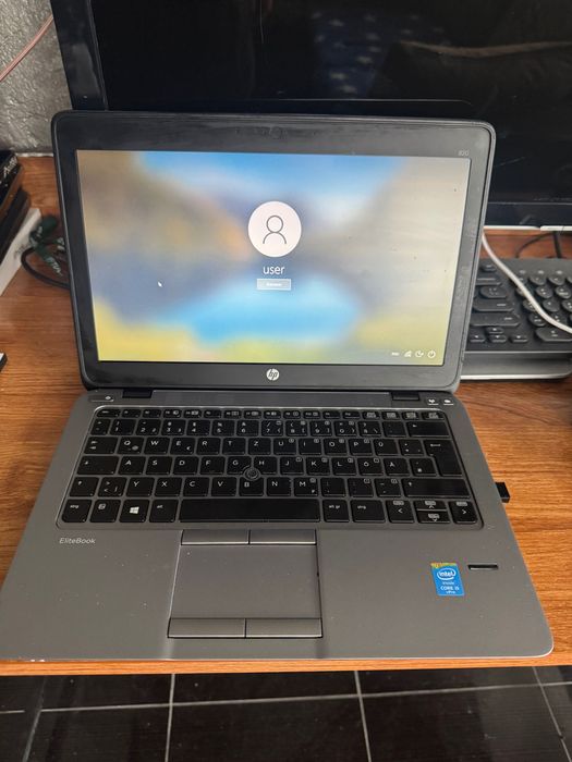 HP EliteBook 820