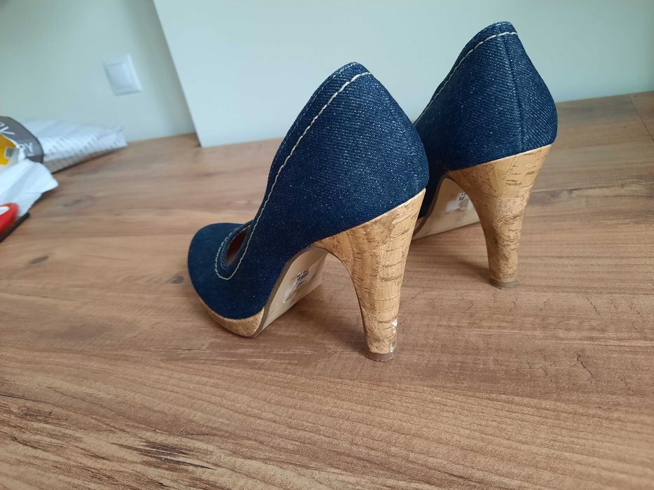 Обувки Tamaris дънкови с кожена стелка 39 номер