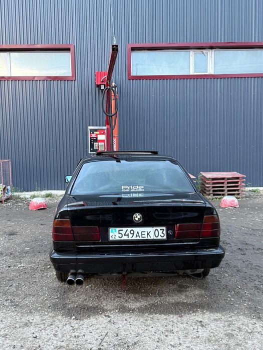 Продам bmw e 34 525
