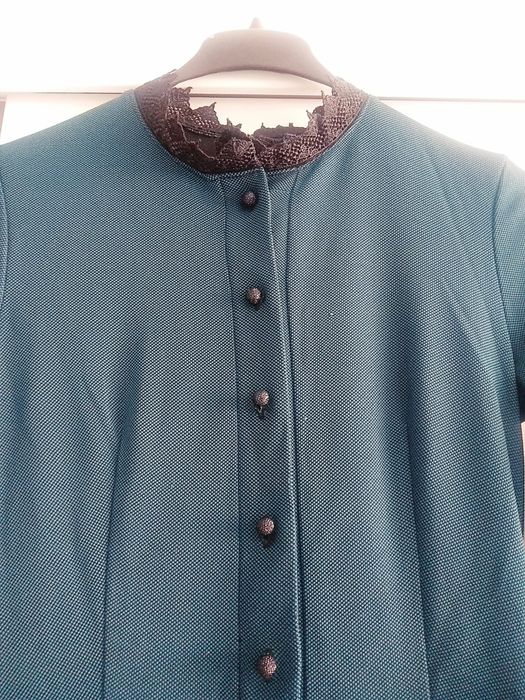 Платье зелёное с черными элементами