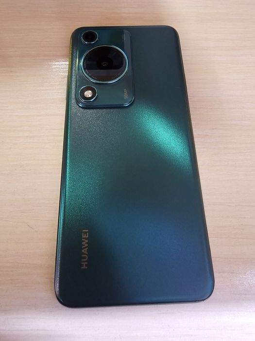 HUAWEI nova Y72  8/256Гб