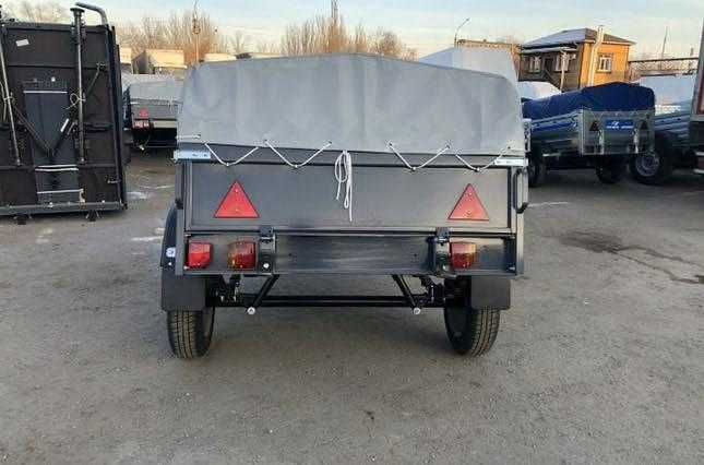 Легковой усиленный прицеп