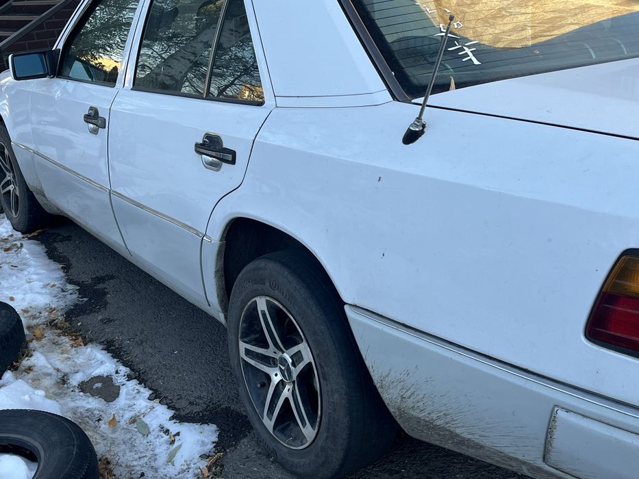 Продам Mercedes-Benz E 260