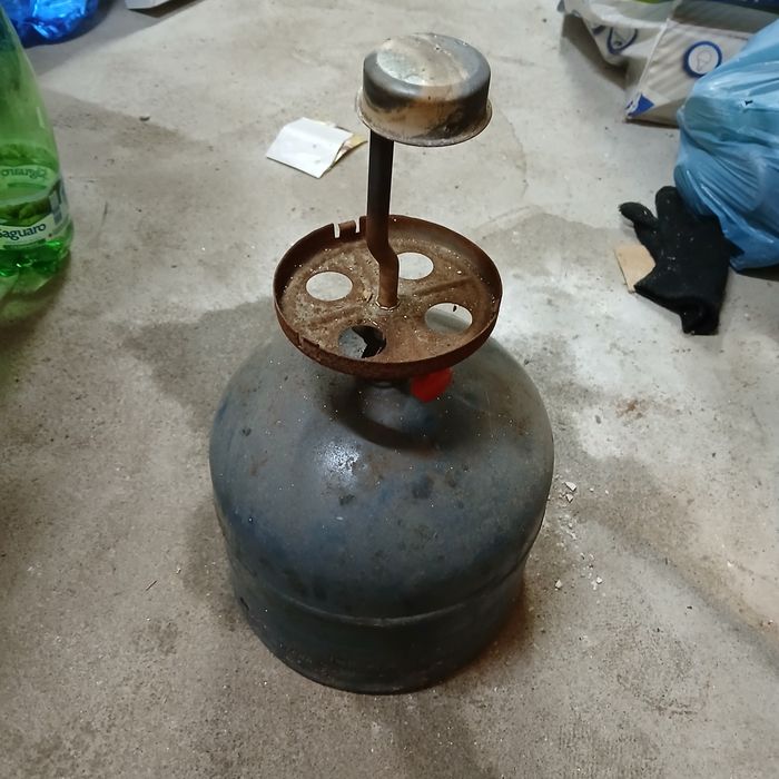 Туристическа газова бутилка