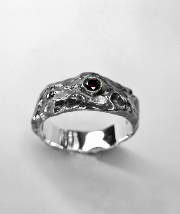 Серебряное кольцо