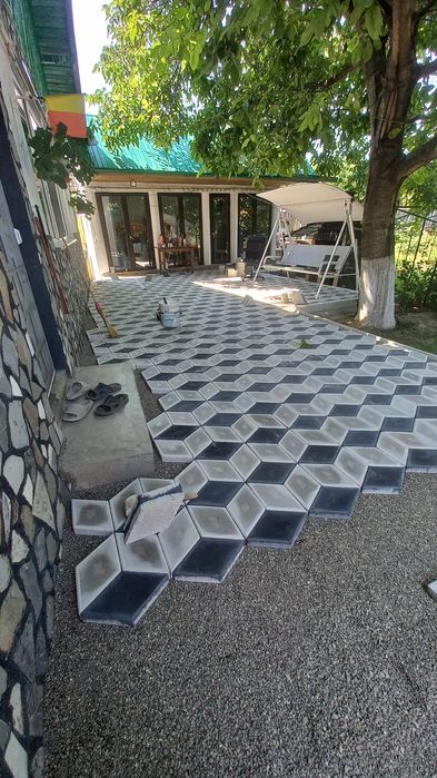 Pavaj și piatra decorativa