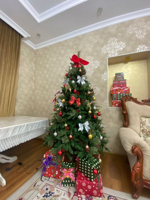 Елка продается 2,10см