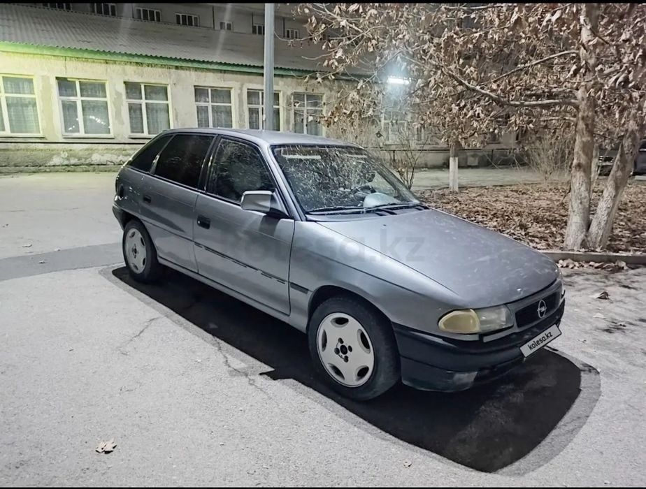 Opel Astra 1.8 автомат