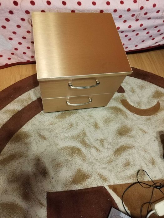 Noptiera de pal aurie