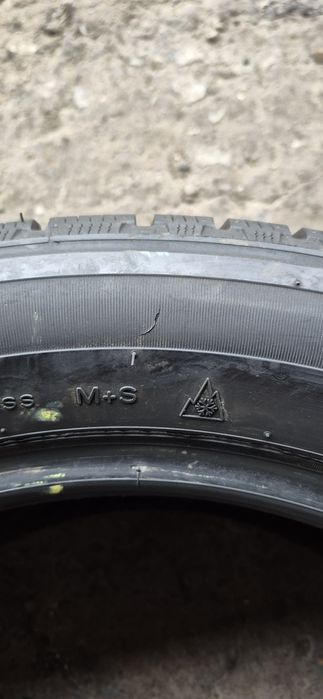 4 anvelope iarna ca noi Michelin 255/50/19.Pretul este pe bucata.