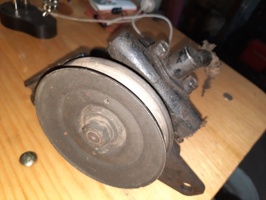 Насос гидроусилителя Патрол  RD28t