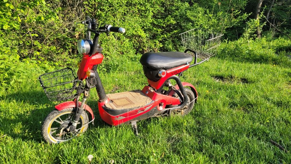 Vând scuter electric