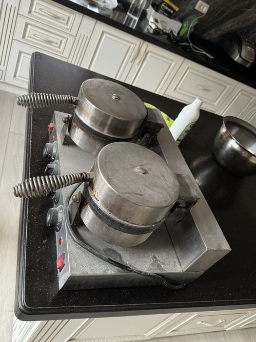 Вафельница срочно