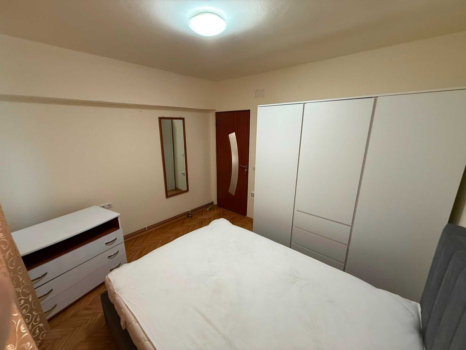 Închiriez apartament cu 3 camere Alba Iulia