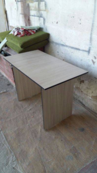 Продам новые столы