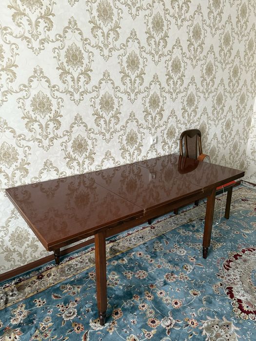 Продам столы 2шт