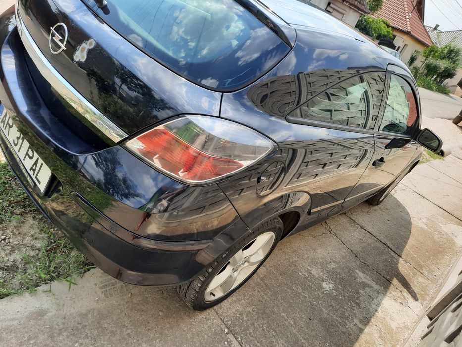 Opel astra H GTC
