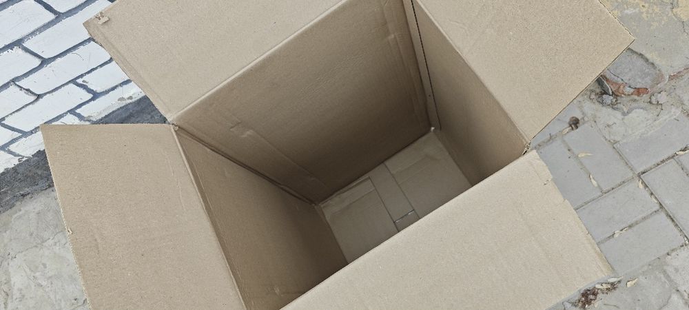 Кортонная коробка