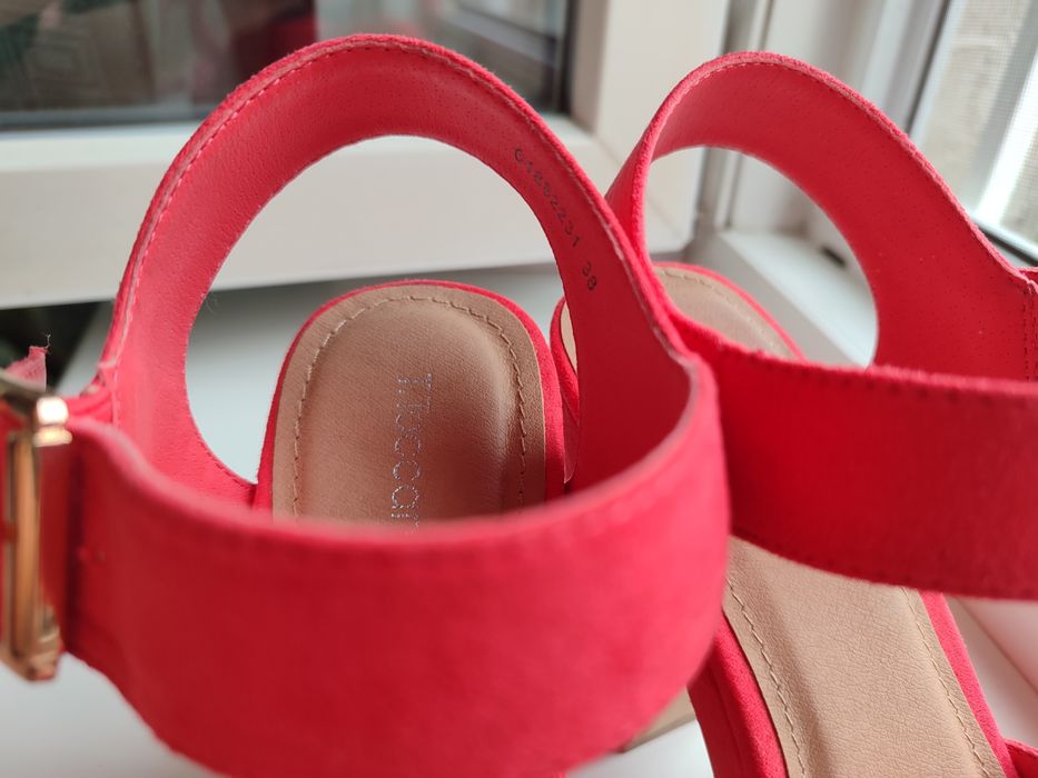 Женские босоножки 38р