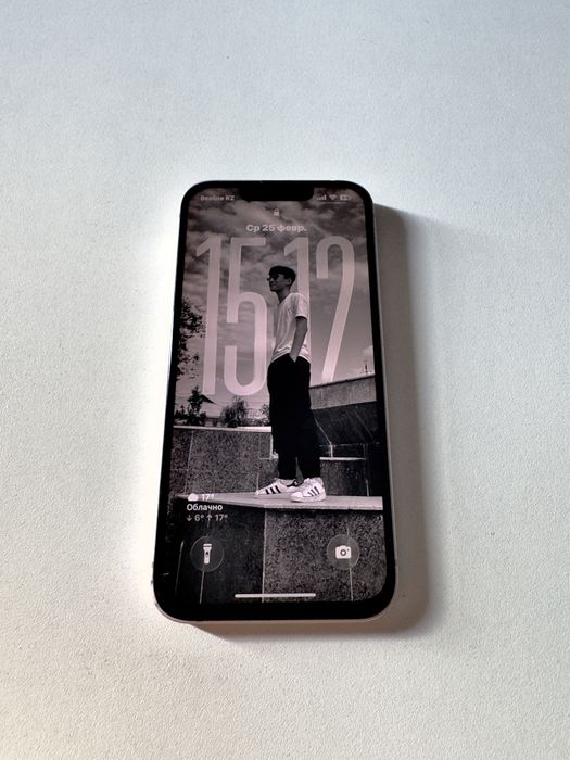 Iphone 13 розового цвета