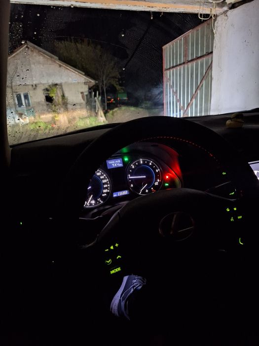 Vand/schimb Lexus is220d