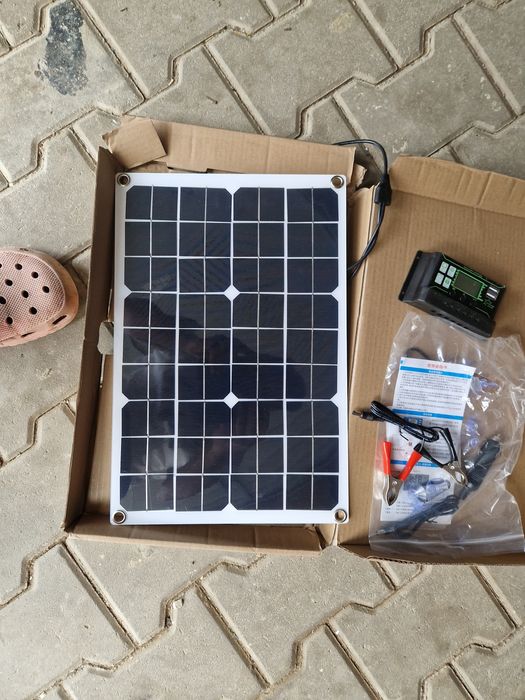 Kit solar pentru rulota , telefon